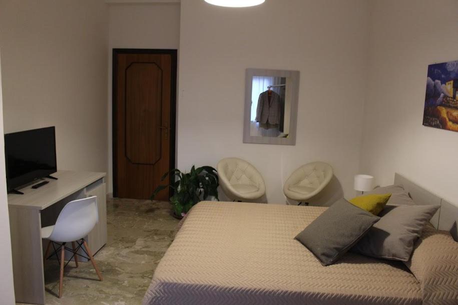 Sant'Adriana Apartment เรจโจ ดี คาลาเบีย ภายนอก รูปภาพ