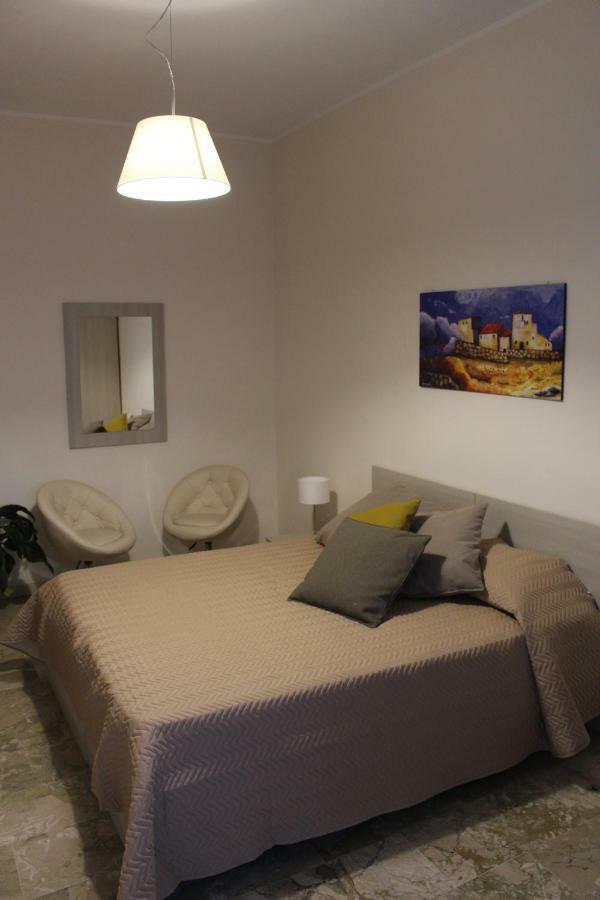 Sant'Adriana Apartment เรจโจ ดี คาลาเบีย ภายนอก รูปภาพ