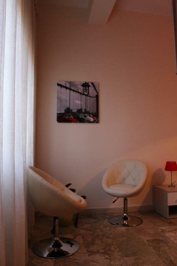 Sant'Adriana Apartment เรจโจ ดี คาลาเบีย ภายนอก รูปภาพ