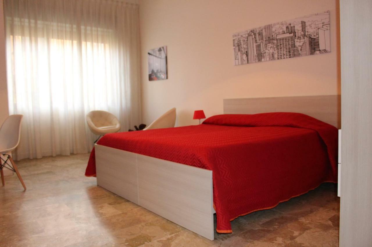 Sant'Adriana Apartment เรจโจ ดี คาลาเบีย ภายนอก รูปภาพ