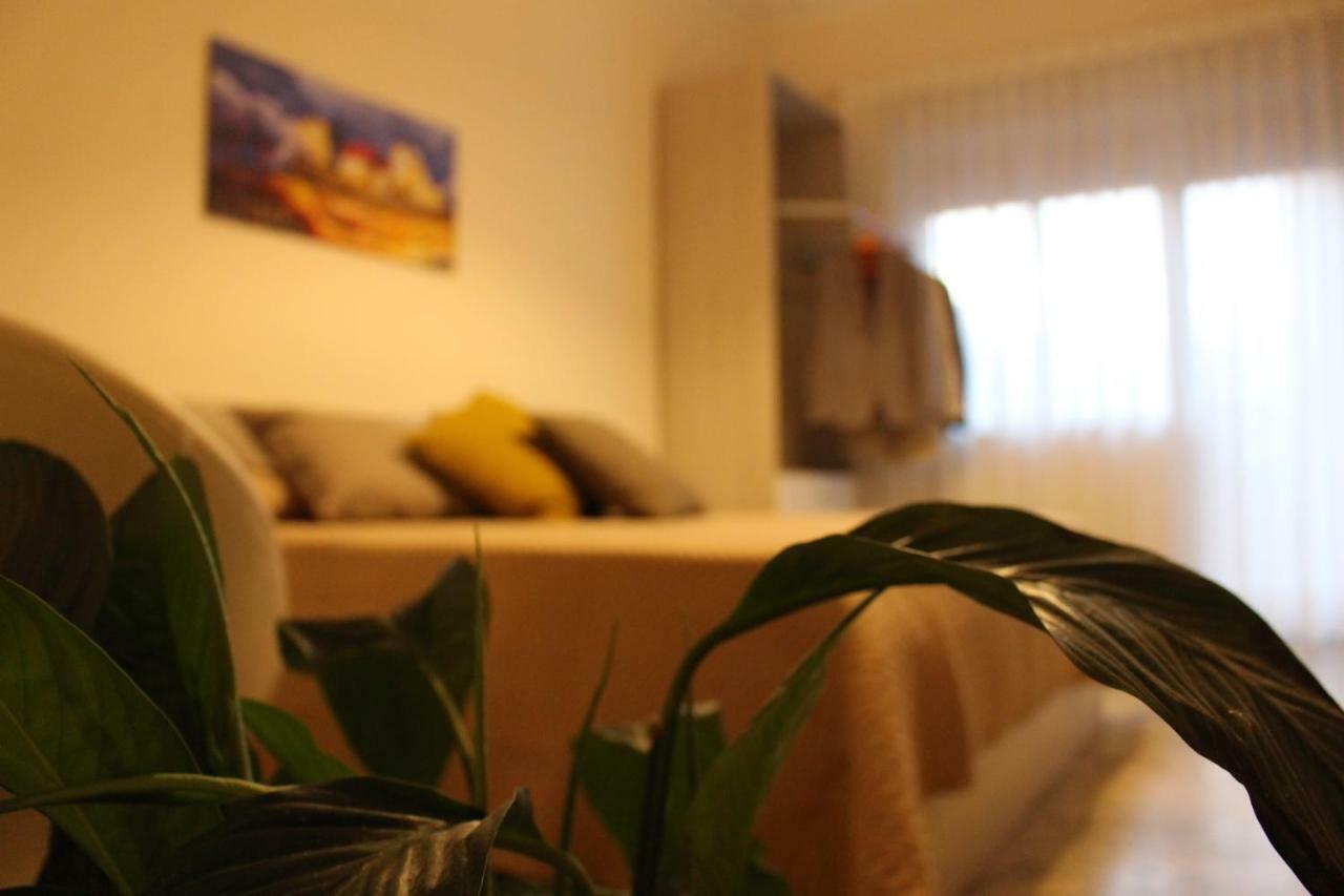 Sant'Adriana Apartment เรจโจ ดี คาลาเบีย ภายนอก รูปภาพ